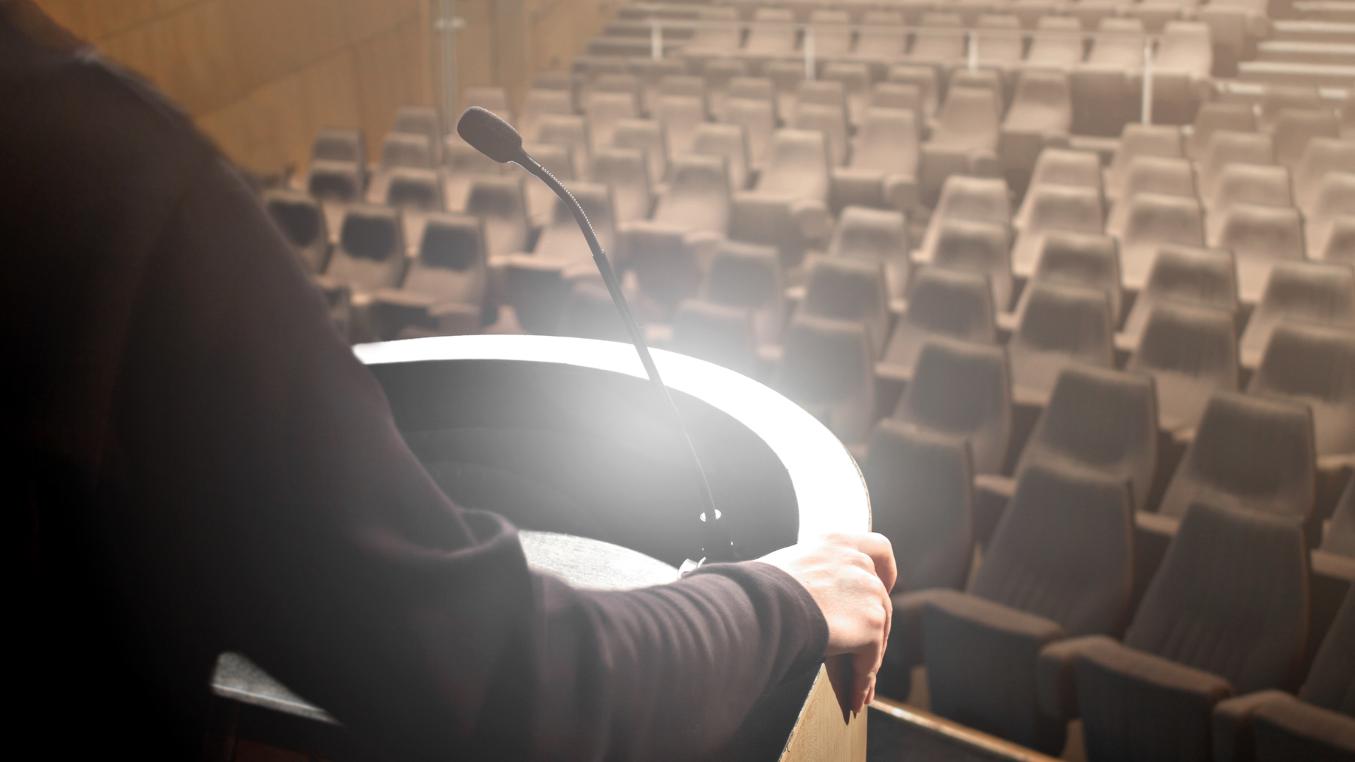 弊社代表が「Healthtech Summit 2024」ピッチコンテストのファイナリストに選出されました